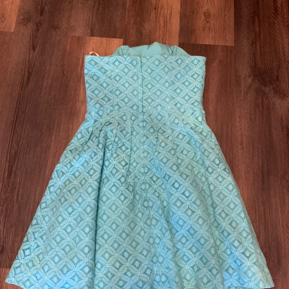 Lilly Pulitzer Caitlin strapless dress. Worn 2x - Picture 6 of 6
